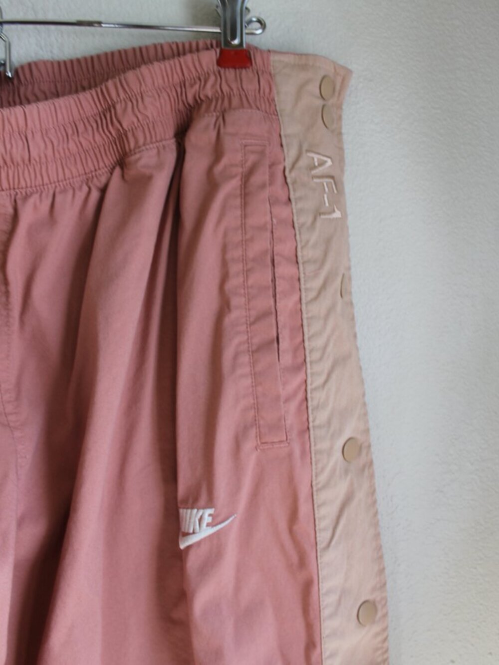 Nike Snap Jogger Pants - XL